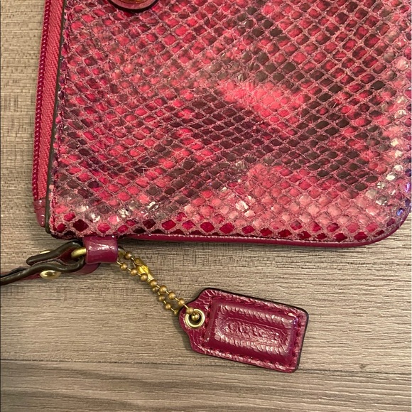 COACH clutch - red snakeskin - Picture 3 of 12